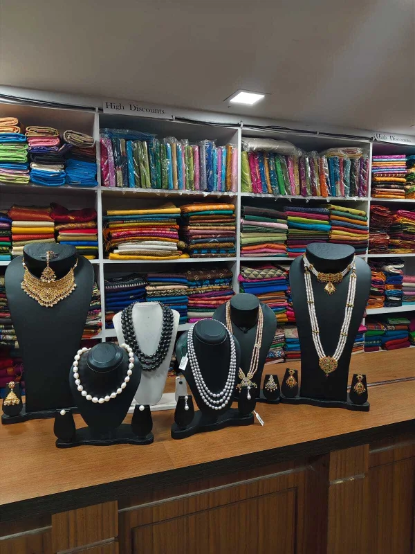 Jewellery saree